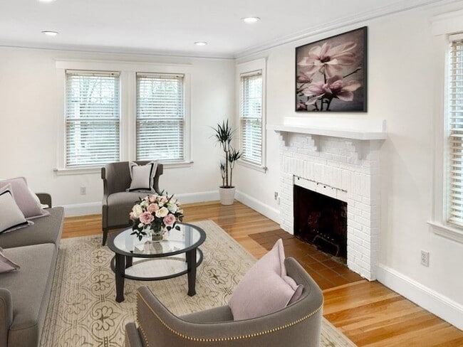 Building Photo - 201 Langley Rd Unit 201 Rental
