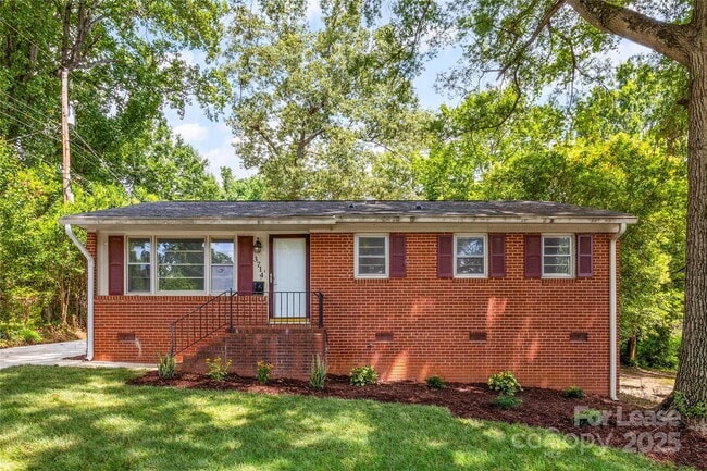 Building Photo - 3714 Carlyle Dr Rental