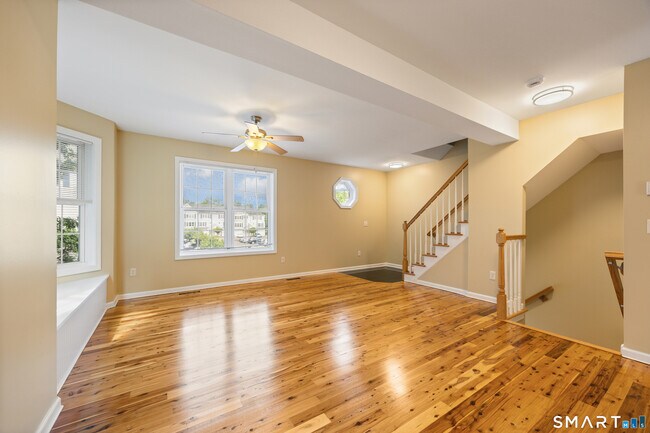 Photo - 32 Songbird Ln Unit 32