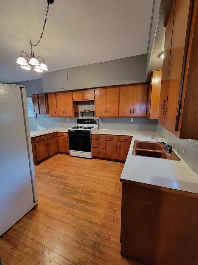 Photo - 913 S 8th Ave