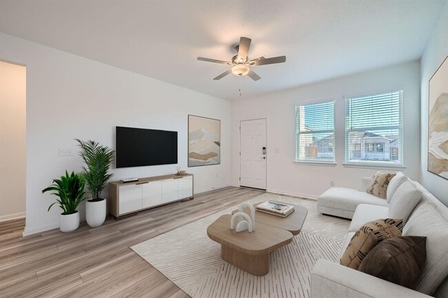 Photo - 14005 Edna Maxine Walk