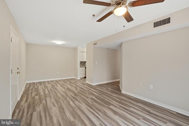 Photo - 18450 Lotus Ct Apartment Unit 103
