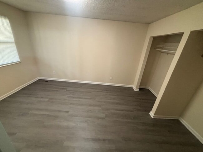 Photo - Knoxville 37915 - 4 bedroom 2 bath - call Howard Grower 865-705-0969