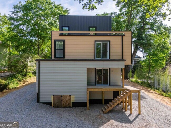 Photo - 1465 E Broad St