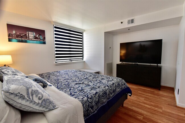 3525 Sage Rd Unit 701