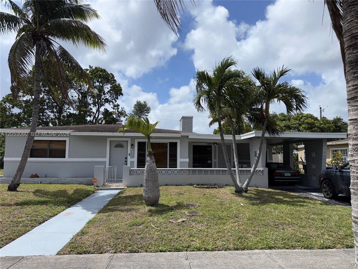 Photo - 649 W Evanston Cir