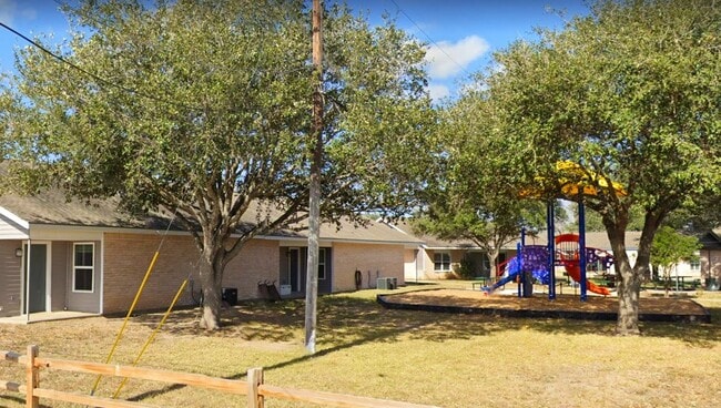 Photo - 201 Springfield Rd