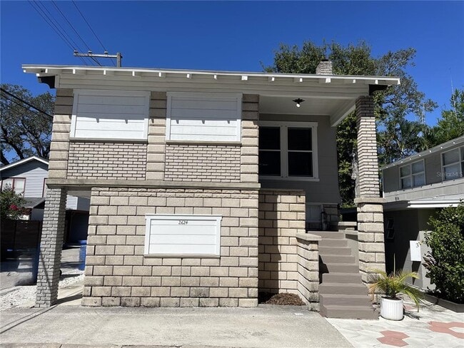 Building Photo - 2624 12th St N Unit 4
