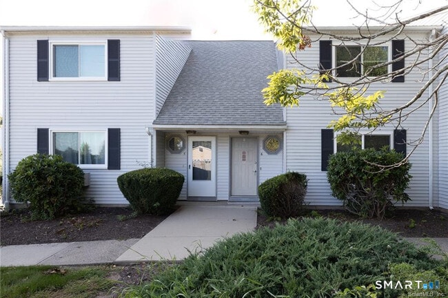 565 Clark Ave Unit 6