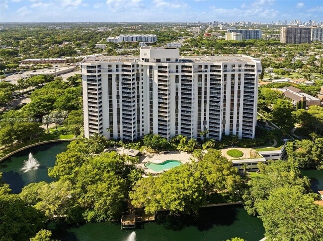 Building Photo - 1000 Quayside Terrace Unit 410