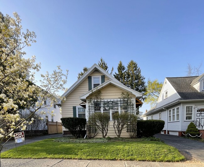 Photo - 127 Raleigh St House