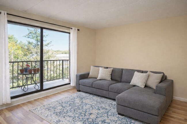 Photo - 30 High St Unit 303