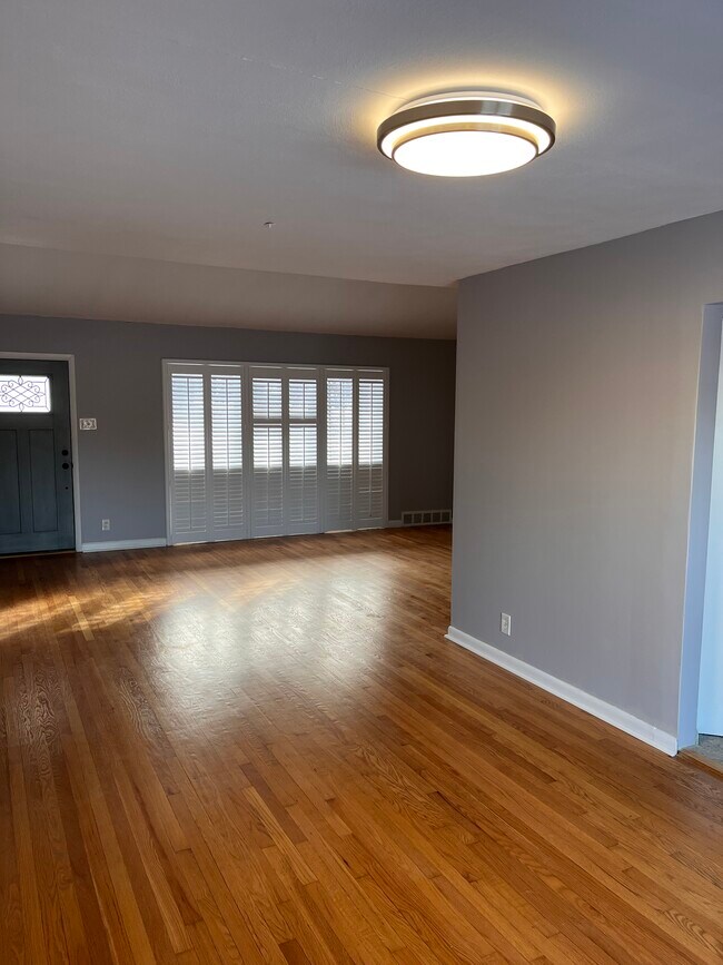 Photo - 7445 Saleen Ct