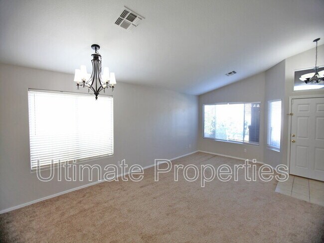 Photo - 7725 W Foothill Dr