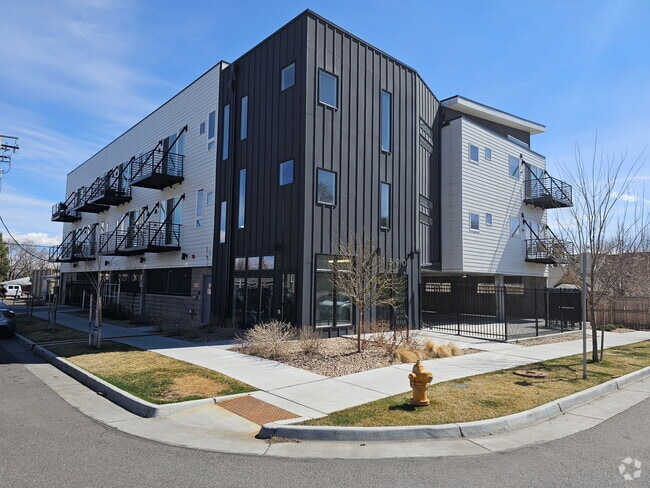 Building Photo - 1590 Ingalls St Unit 302 Rental