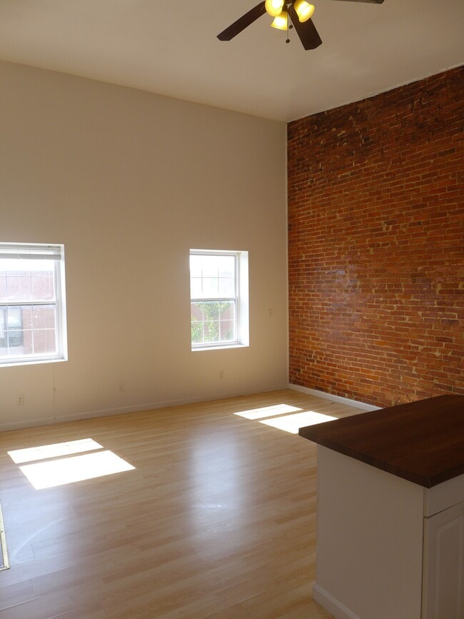 Photo - 1705 N Calvert St Unit 3A