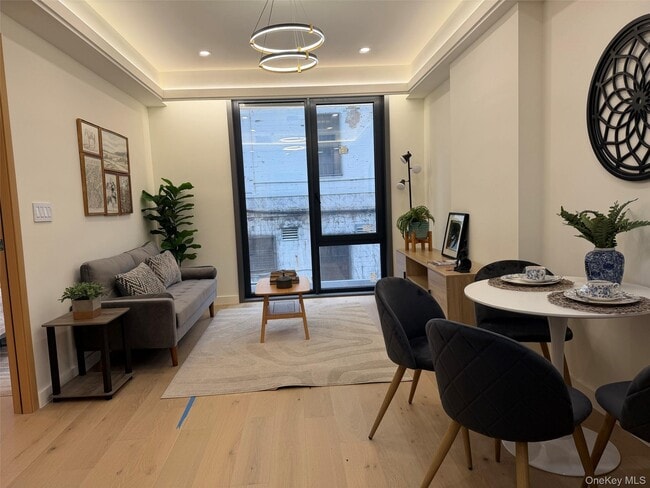 Photo - 168 E 111th St Unit 4E