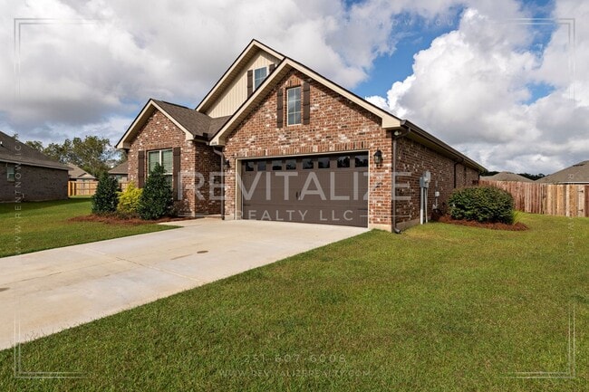 Photo - Stunning Luxury Home in Silverhill with Hu...