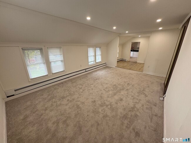 Photo - 1787 Stratfield Rd