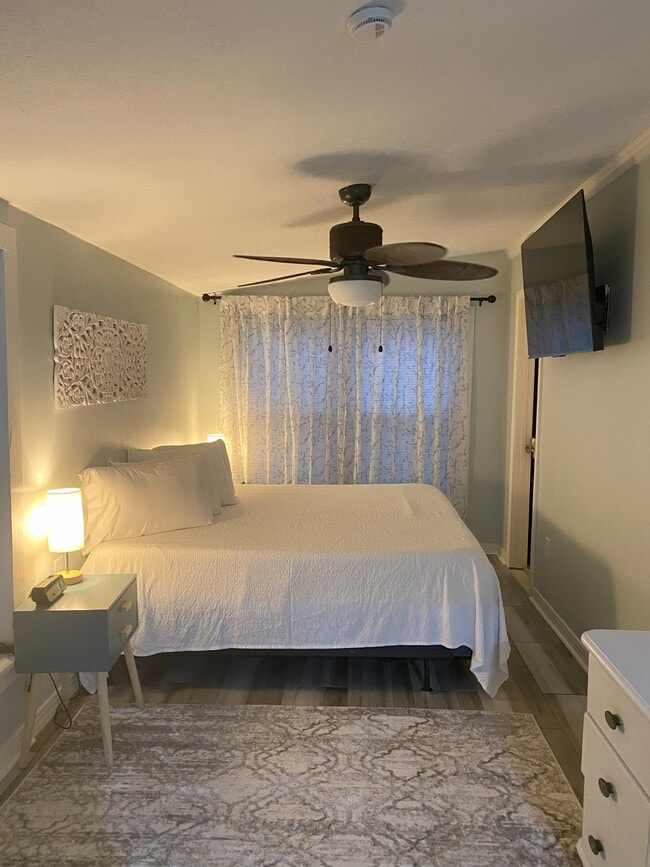 Photo - 314 Jasmine Pl