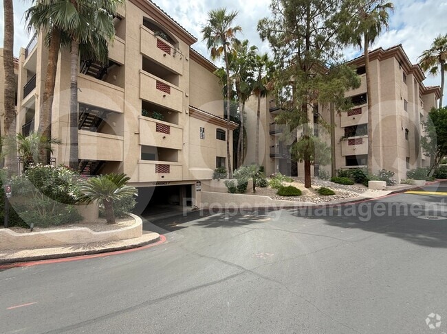 Building Photo - 5104 N 32nd St Unit 114 Rental