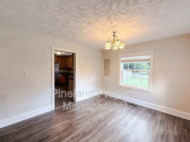 Photo - 5300 Walnut Dr