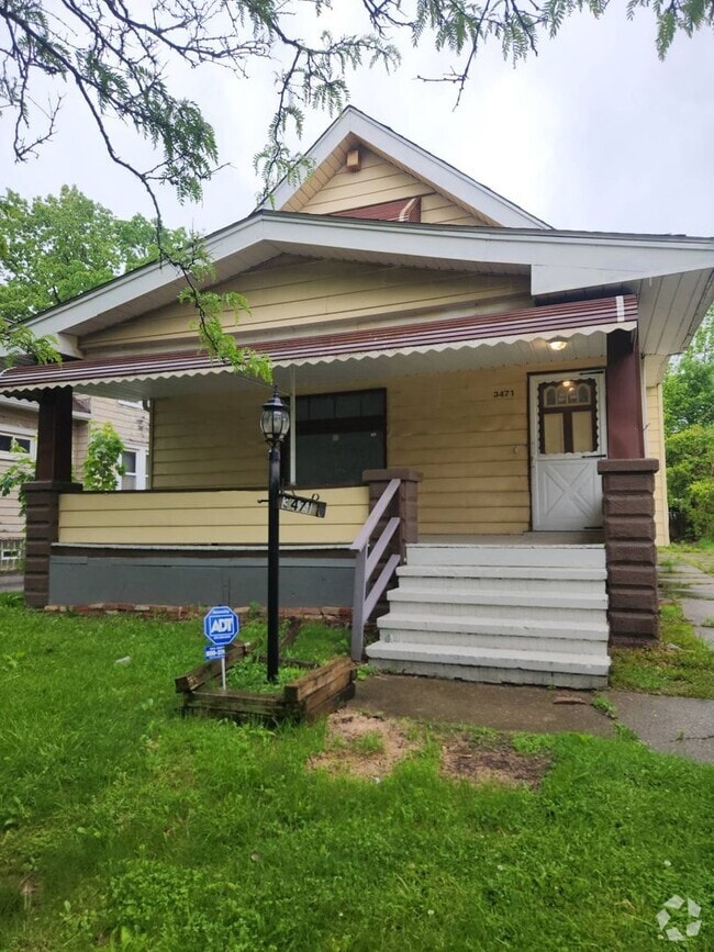 Building Photo - Charming 3-Bedroom Property in Prime Location Rental