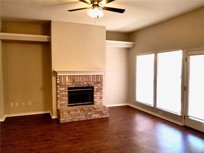 5598 Carrington Dr