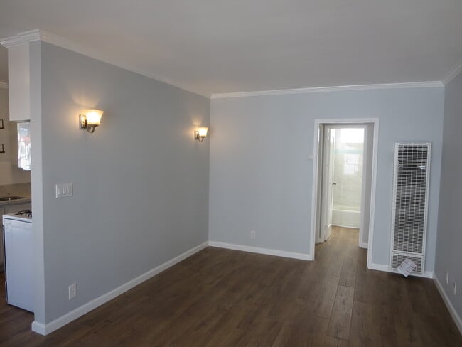 Photo - 1357 Edgecliffe Dr Unit #1