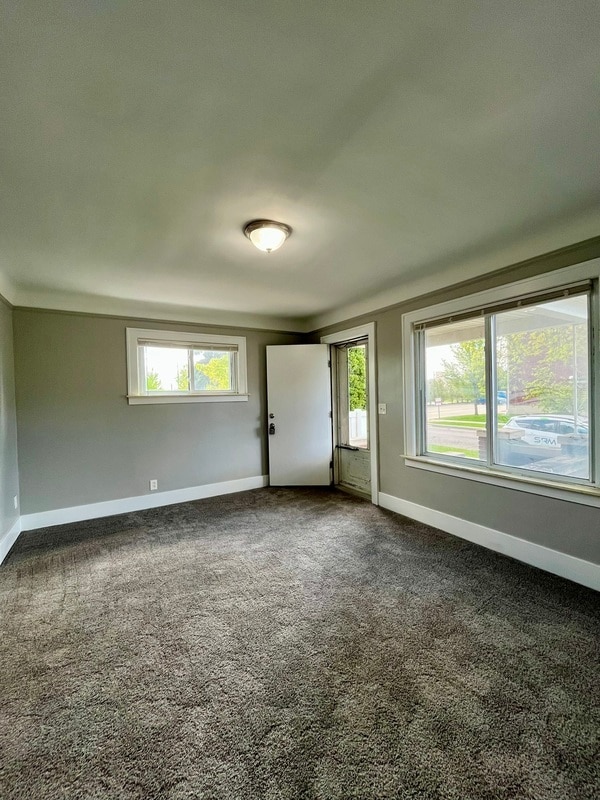 Photo - 160 Labadie St
