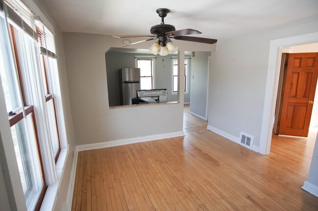 Photo - 3248 S Delaware Ave Unit Upper