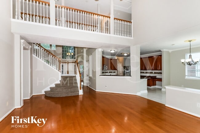 Photo - 902 Rock Springs Dr