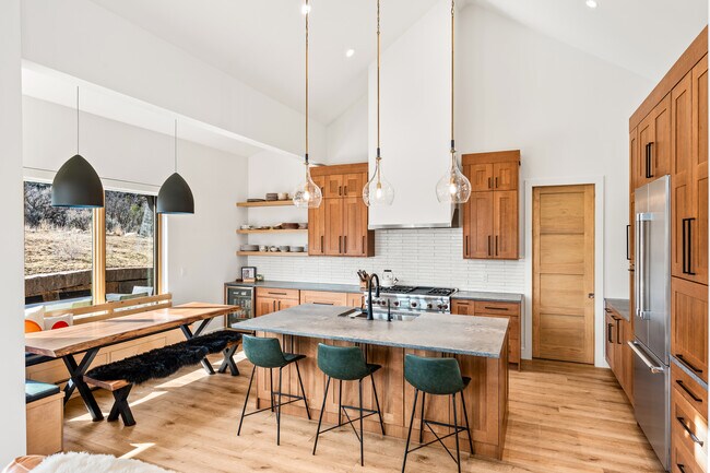 Photo - 117 Bowles Dr