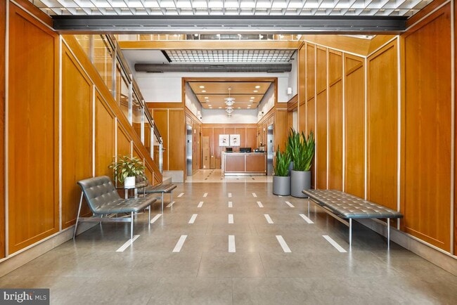 Building Photo - 1133 14th St NW Unit 1109