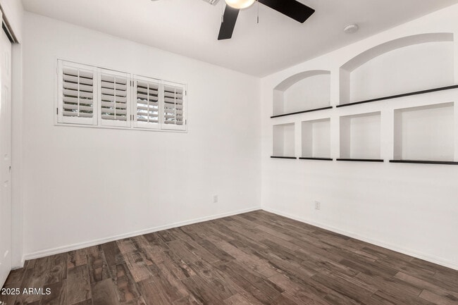 Photo - 538 W 13th St