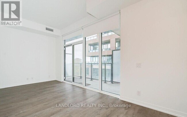 Photo - 270 Dufferin St Unité 1011