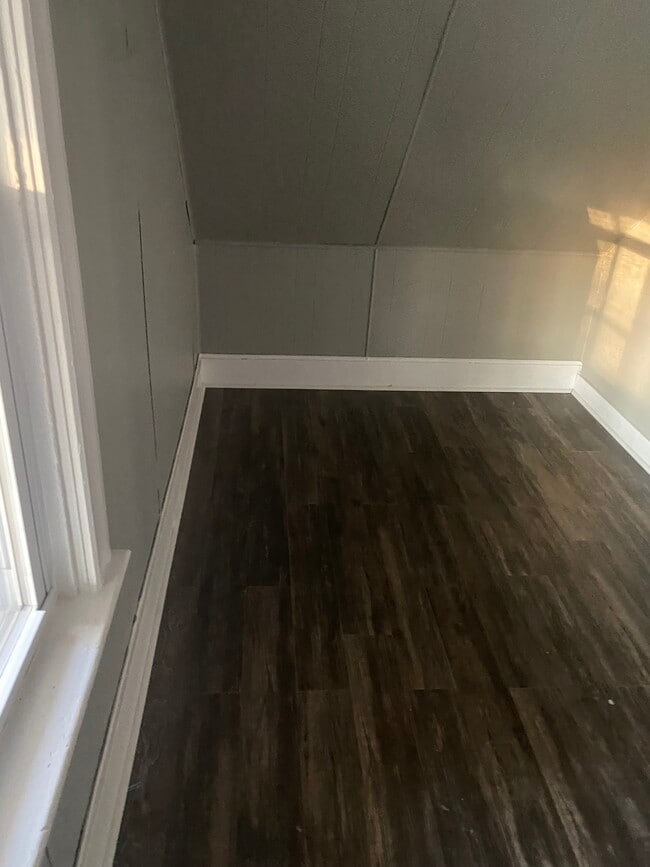 Photo - 48 John St Unit 2 floor