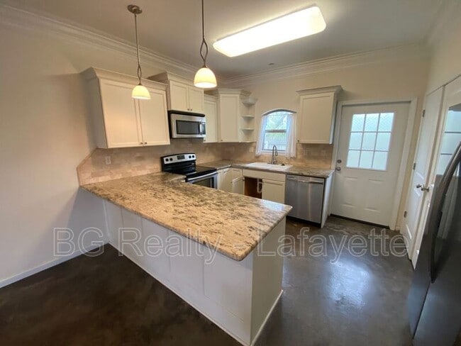 Photo - 208 Caudill Dr