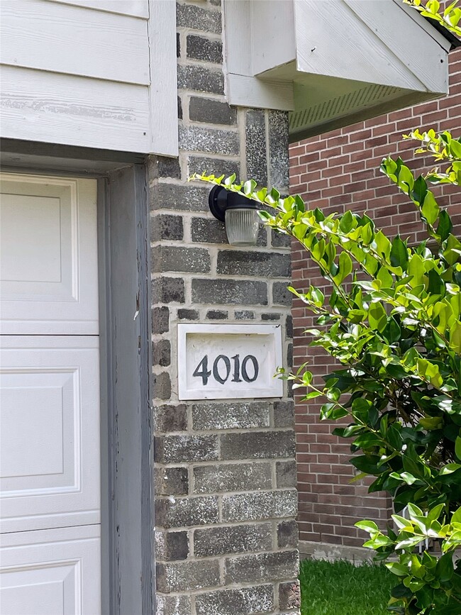 Photo - 4010 Bealey Ln