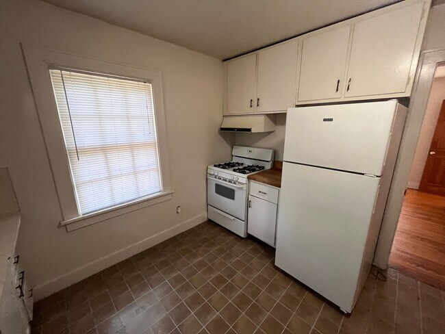 Photo - 3 Bedroom House On Grant!