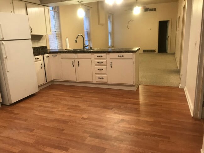 Kitchen - 95 9.5 South Washington Unit 9 South Washington Apt 2