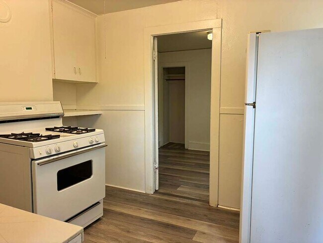 809 High St Unit 101