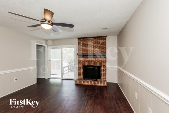 Photo - 4914 Chestnut Lake Dr