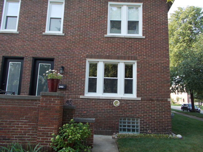 Photo - 343 W Harrison Ave Townhome