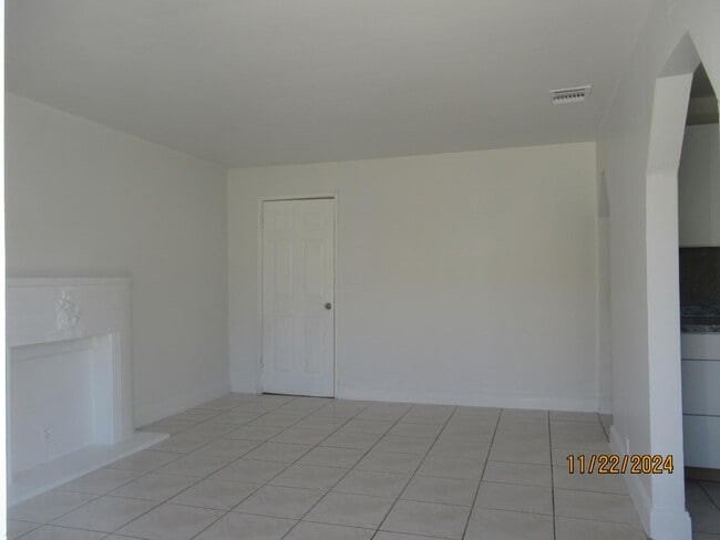 Photo - 2325 Madison St Unidad 1