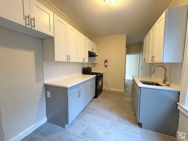 Building Photo - 332 Park Ave Unit 6 Rental