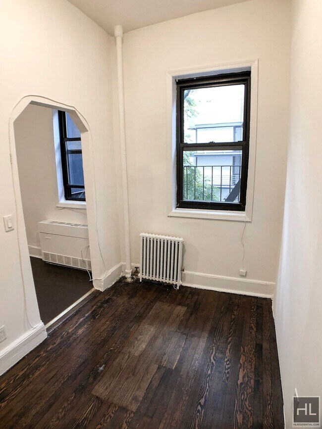 Photo - SECOND AVENUE Unit 3A