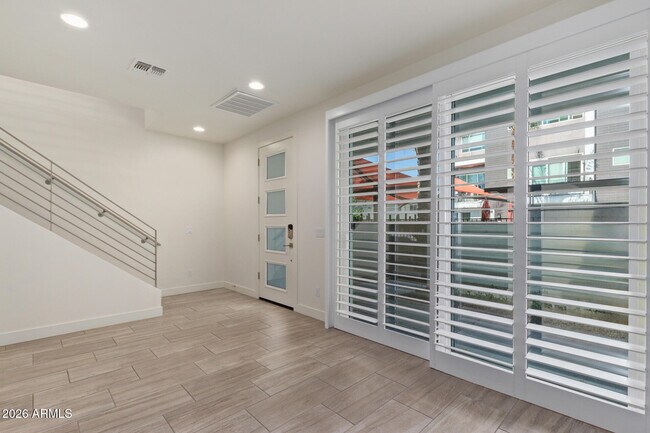 Photo - 4444 N 25th St