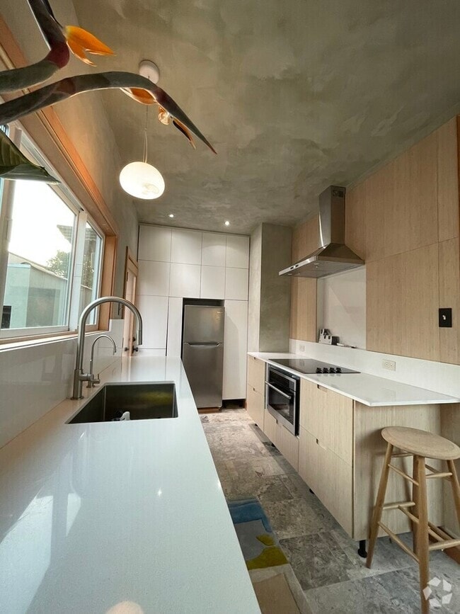 Building Photo - 4404-4410 Clayton Ave Rental