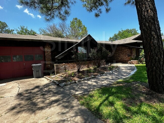 Photo - 214 Brookhaven Terrace